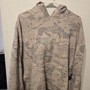 Yezzy season 4 camo hoddie